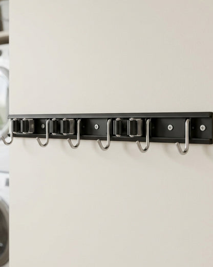 Evav Aluminum Wall Hook Rail with 5 Grip Clips and 6 Hooks 42 cm - Lifestyle view