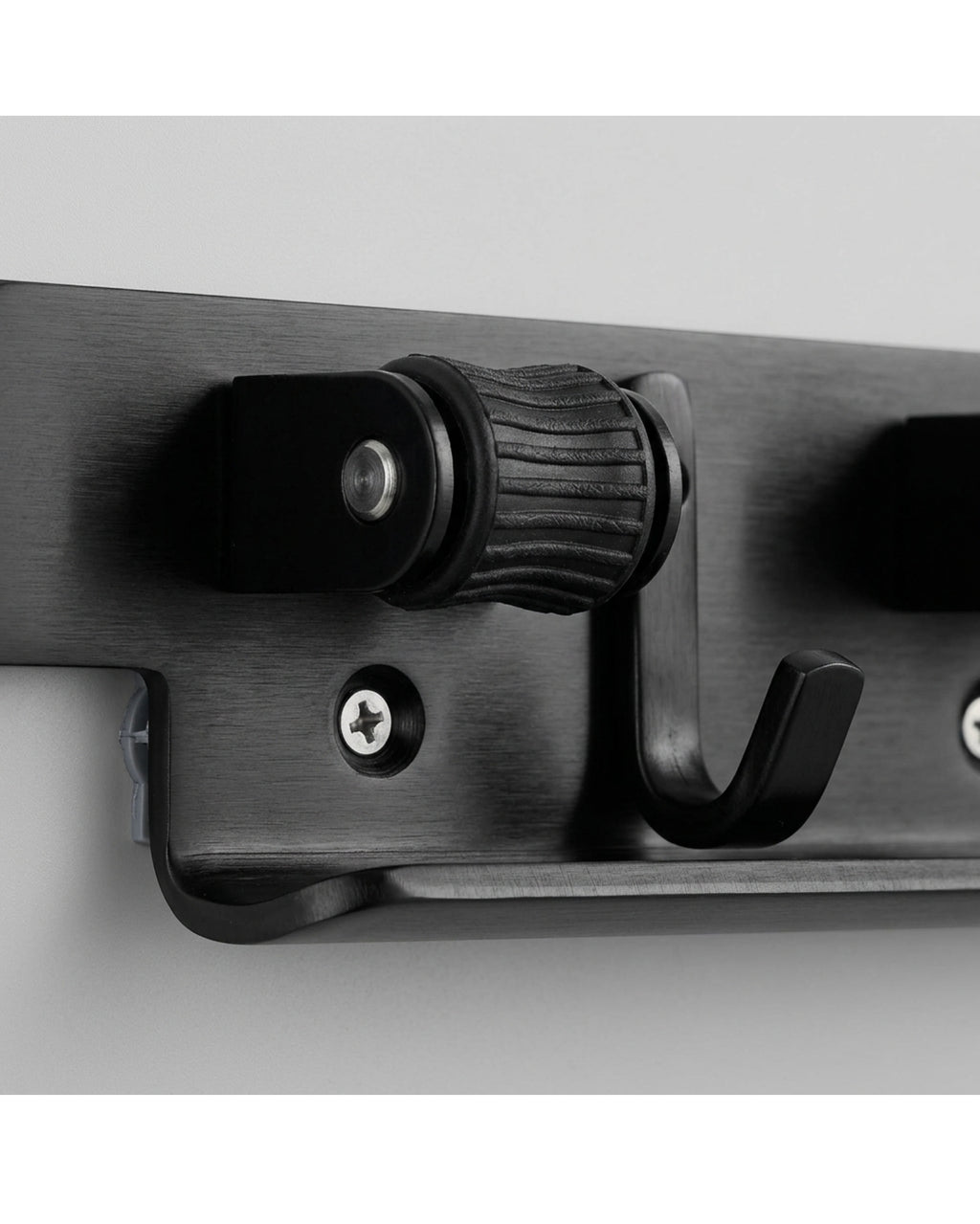 Evav Stainless Steel Wall Hook Rack with 3 Grip Clips and 4 Hooks 32 cm - Detail view